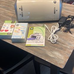 Cricut Personal Cutting Machine