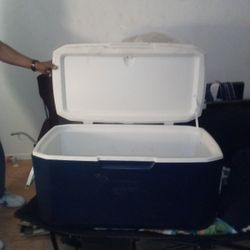 Ice Chest Almost Brand New Never Used 