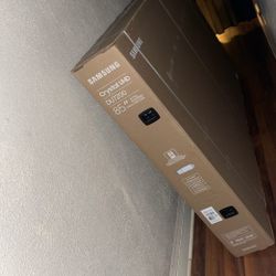 Samsung Tv 85" Unboxed/ New