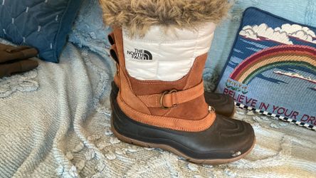 The North Face Winter Boots Women Size 6