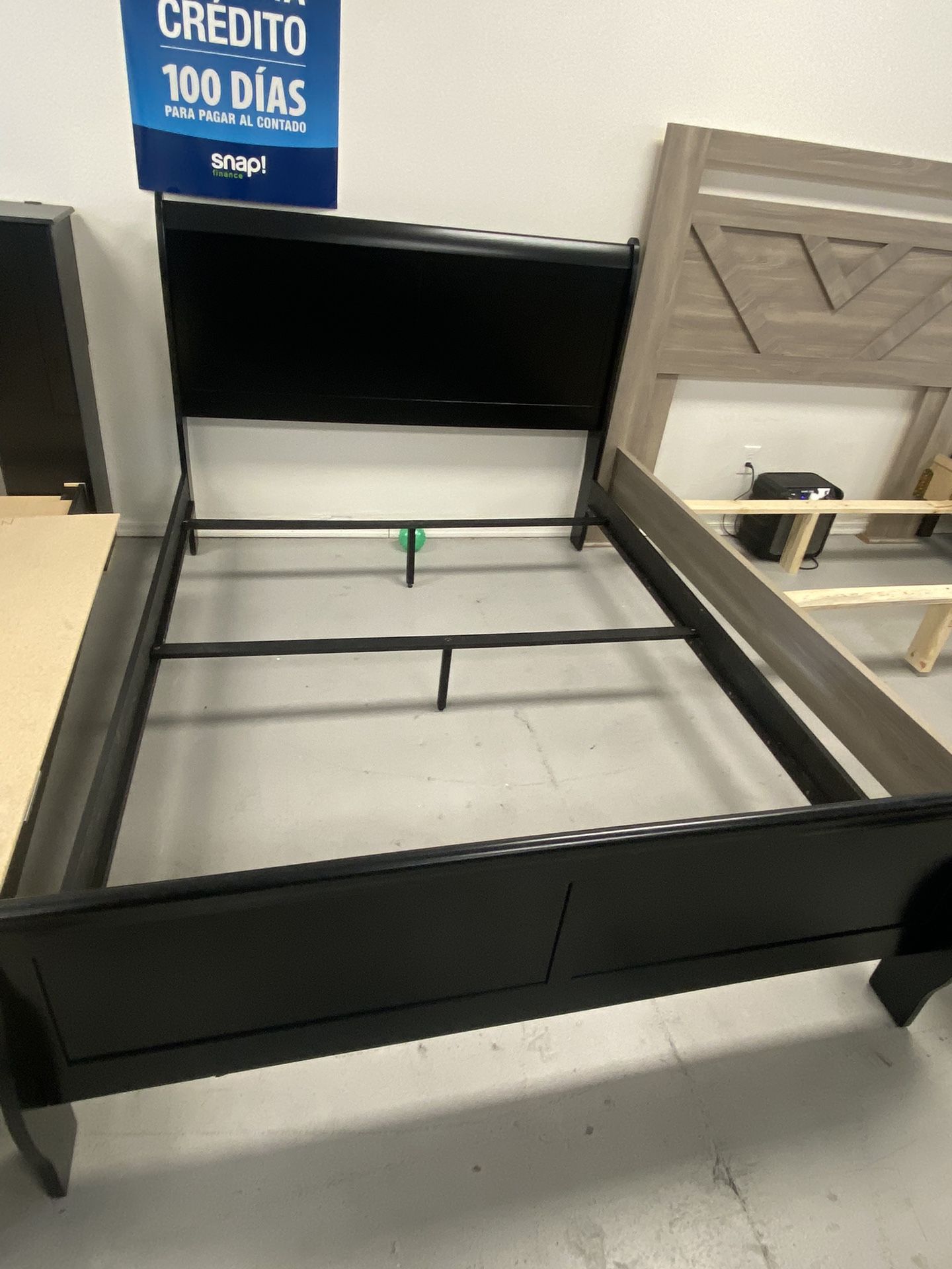 Brand New Black Queen Bed Room Set