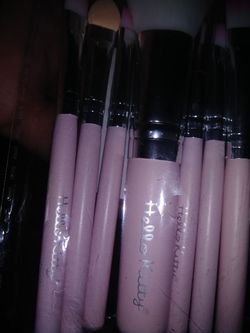 Travel size brush set (hello kitty)