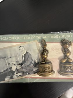 D23 Official Tour of the Walt Disney studio Pins