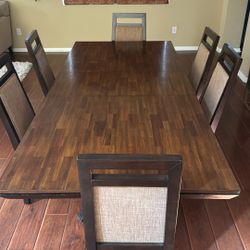 6 Seater Dining Table Very Good Condition