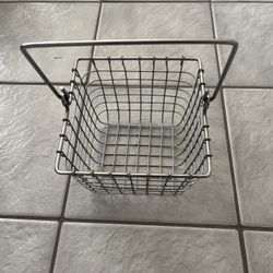 Metal Wire Basket approx H5.4”W7”