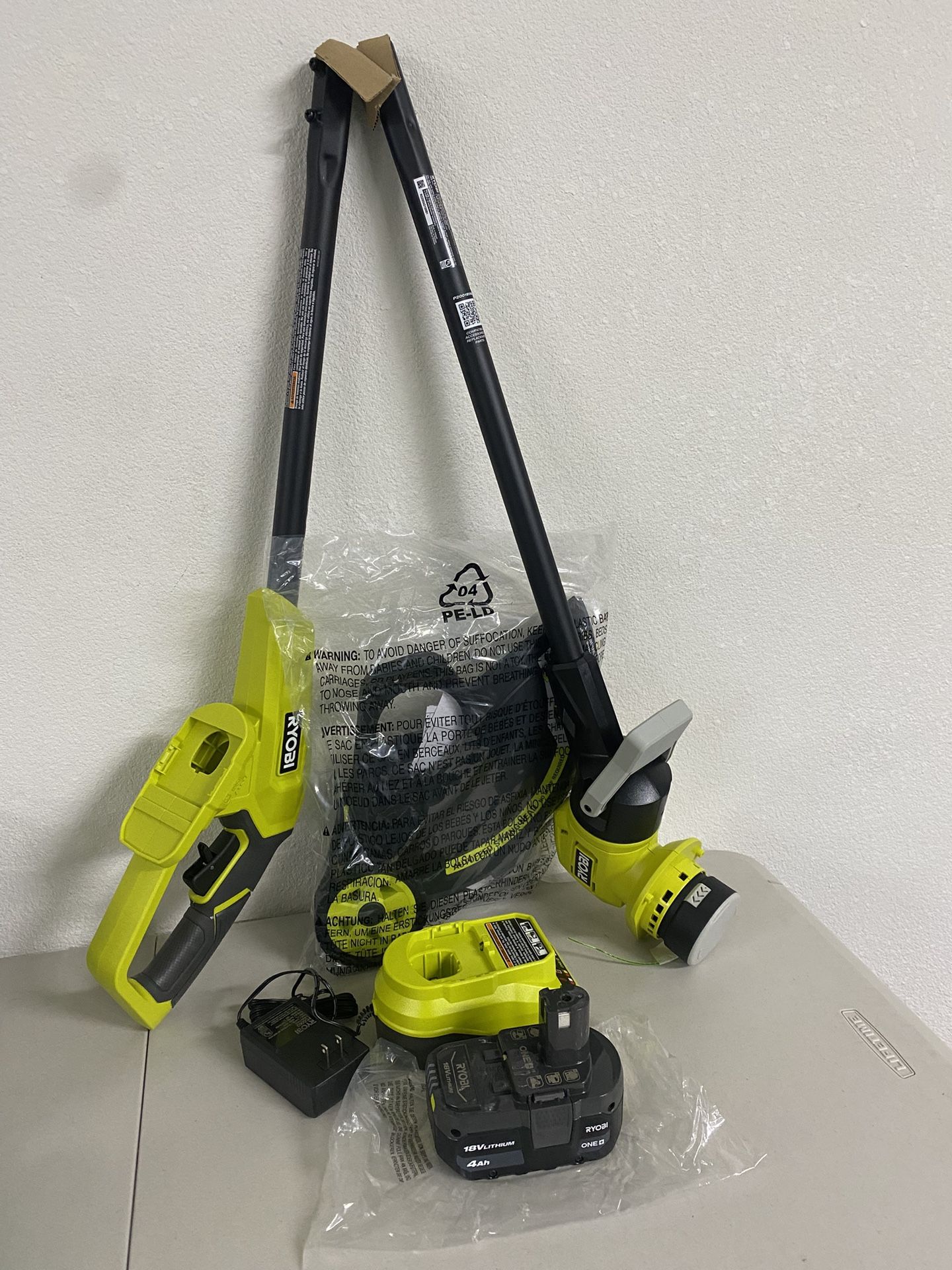 RYOBI ONE+ 18V 13 in. Cordless Battery String Trimmer/Edger with 4.0 Ah Battery and Charger