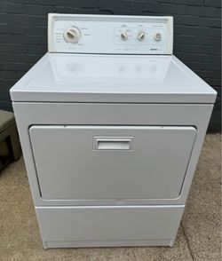 Kenmore electric dryer in great working condition. No issues works good.