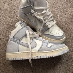 Lightly Worn White/denim Nike Women’s 