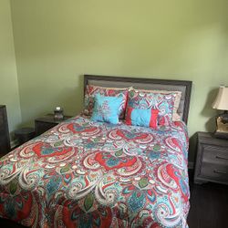 NEW AWESOME COLORFUL QUEEN COMFORTER SET/ WAS $150/ NOW ASKING $60