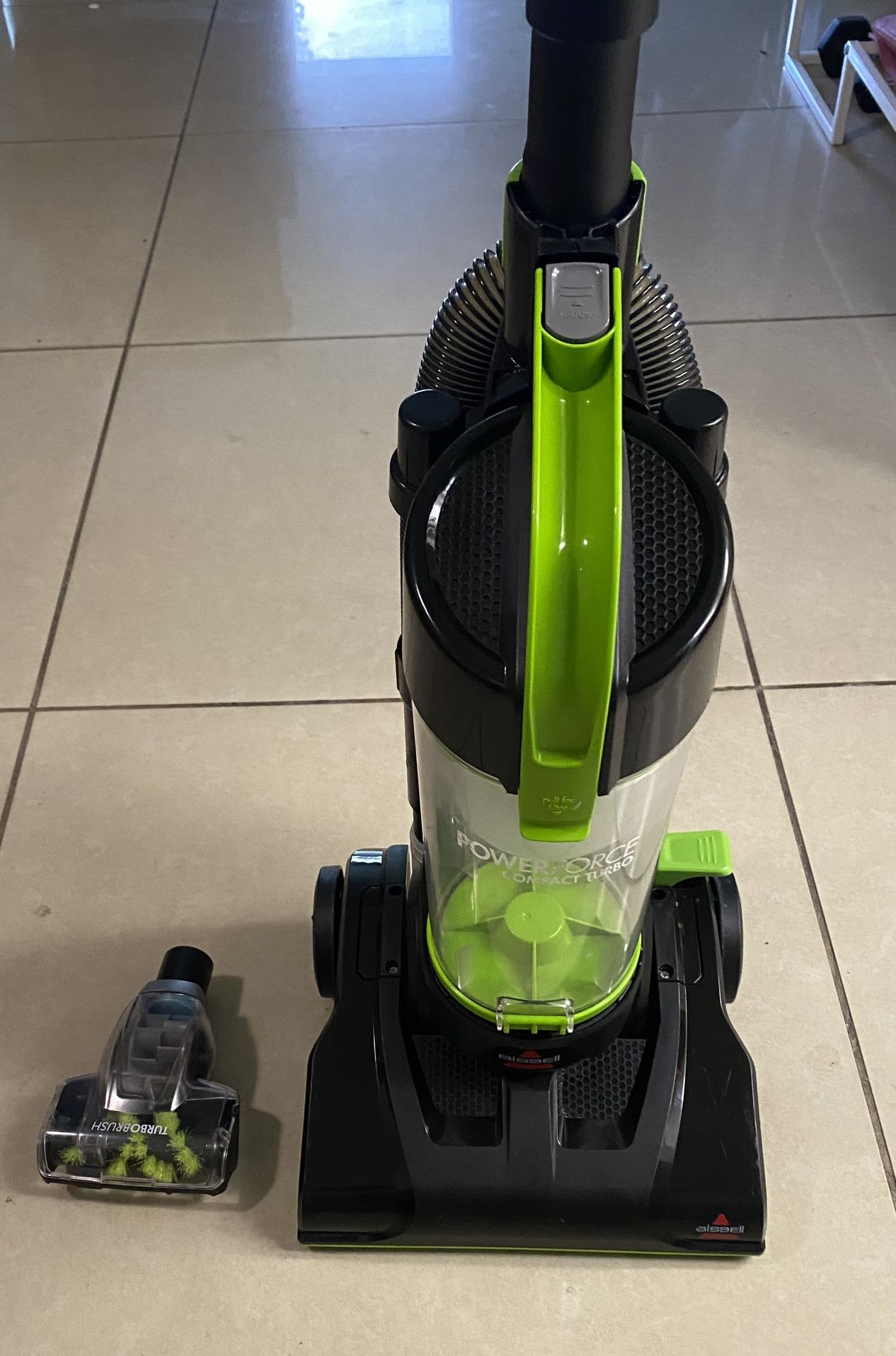 Vacuum Bissell Powerforce Compact Cleaner