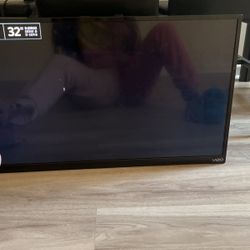 32 in tv for Sale $50! 