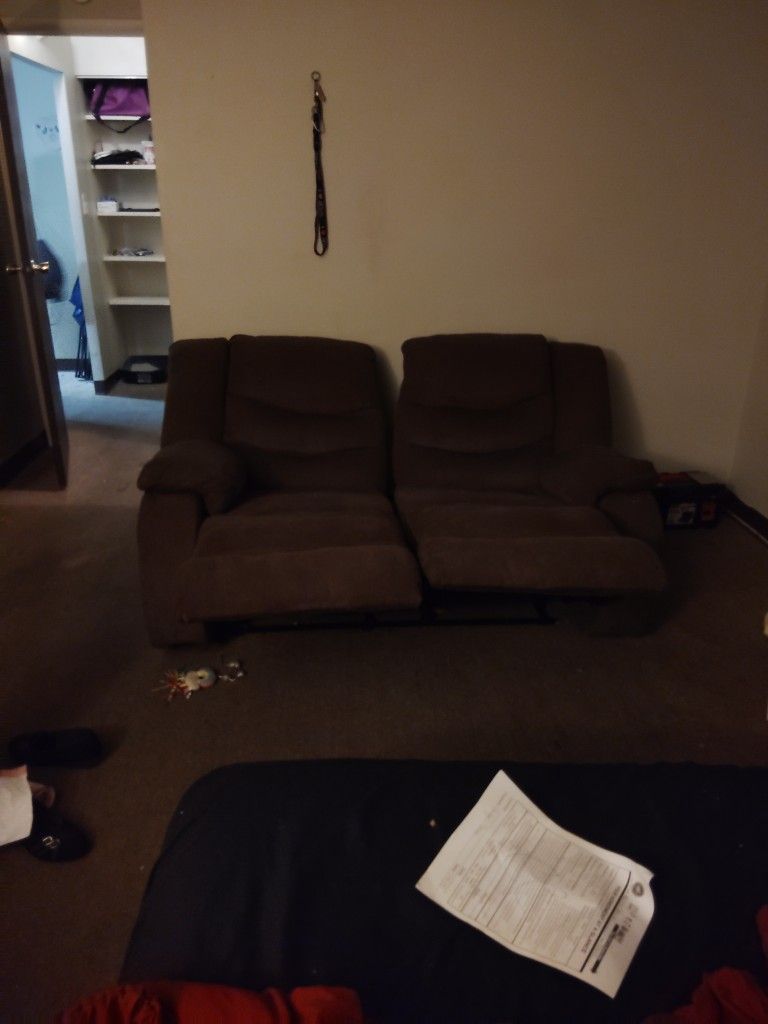 2 Piece Sofa Set With 4 Of The Seats Recline
