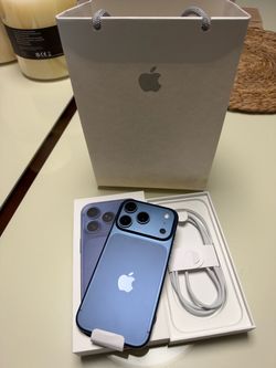 iPhone 17 Pro - Midnight Blue