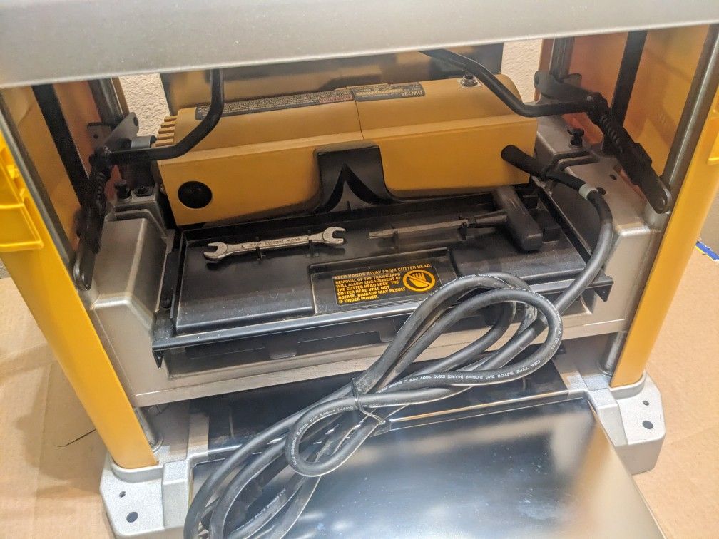 DeWalt 121/2" Thickness Planer( Precio Firme / Firm Price) for Sale in