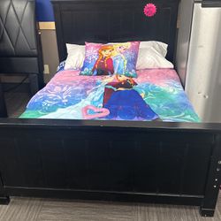 Full Size bed