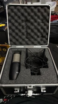 Akg 420 mic with shock mount and stand