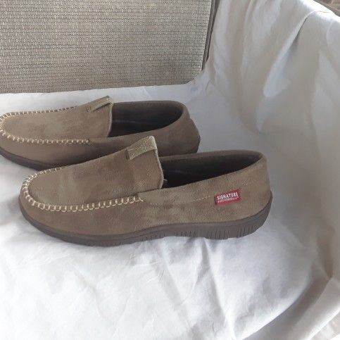 NEW Men's Size 11-12 Suede House Shoes Slippers Levi Strauss SUPER COMFY Very Durable