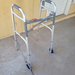 Andador en buenas condiciones 