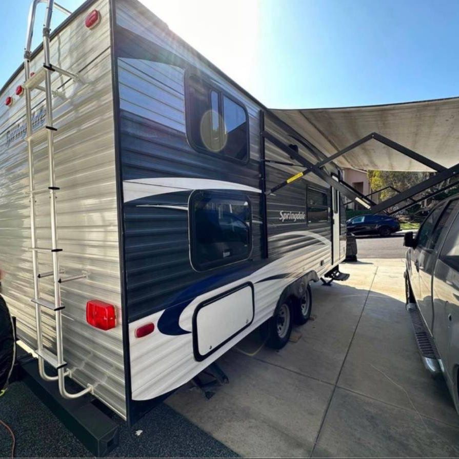 Travel trailer In Great Condition 