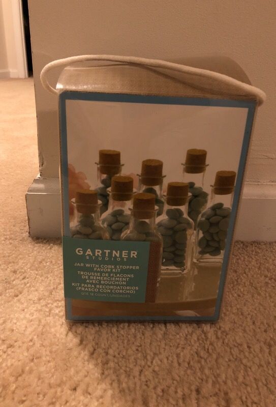 Gartner Studio jars with cork stopper - 18 count