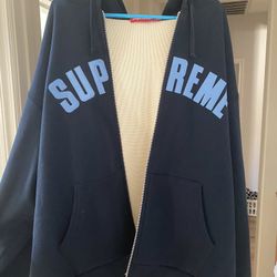 SUPREME UNDER RETAIL