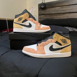 Jordan 1 Mid SE “Flight Club” Men’s 10