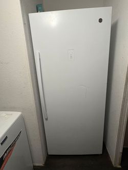 GE Upright Freezer White