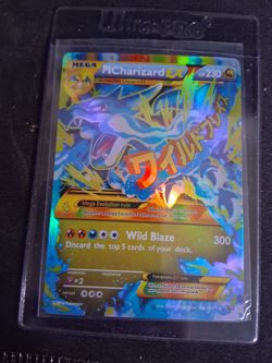 Pokémon M Charizard EX 108/111 Holo Card