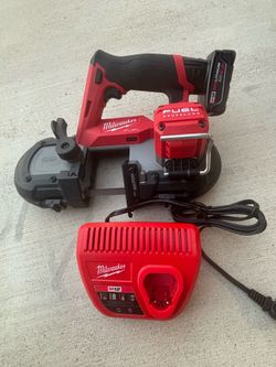 Milwaukee 2529-20 M12 Fuel Compact Band Saw 6.0 Battery & Charger