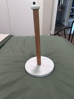 Paper towel holder