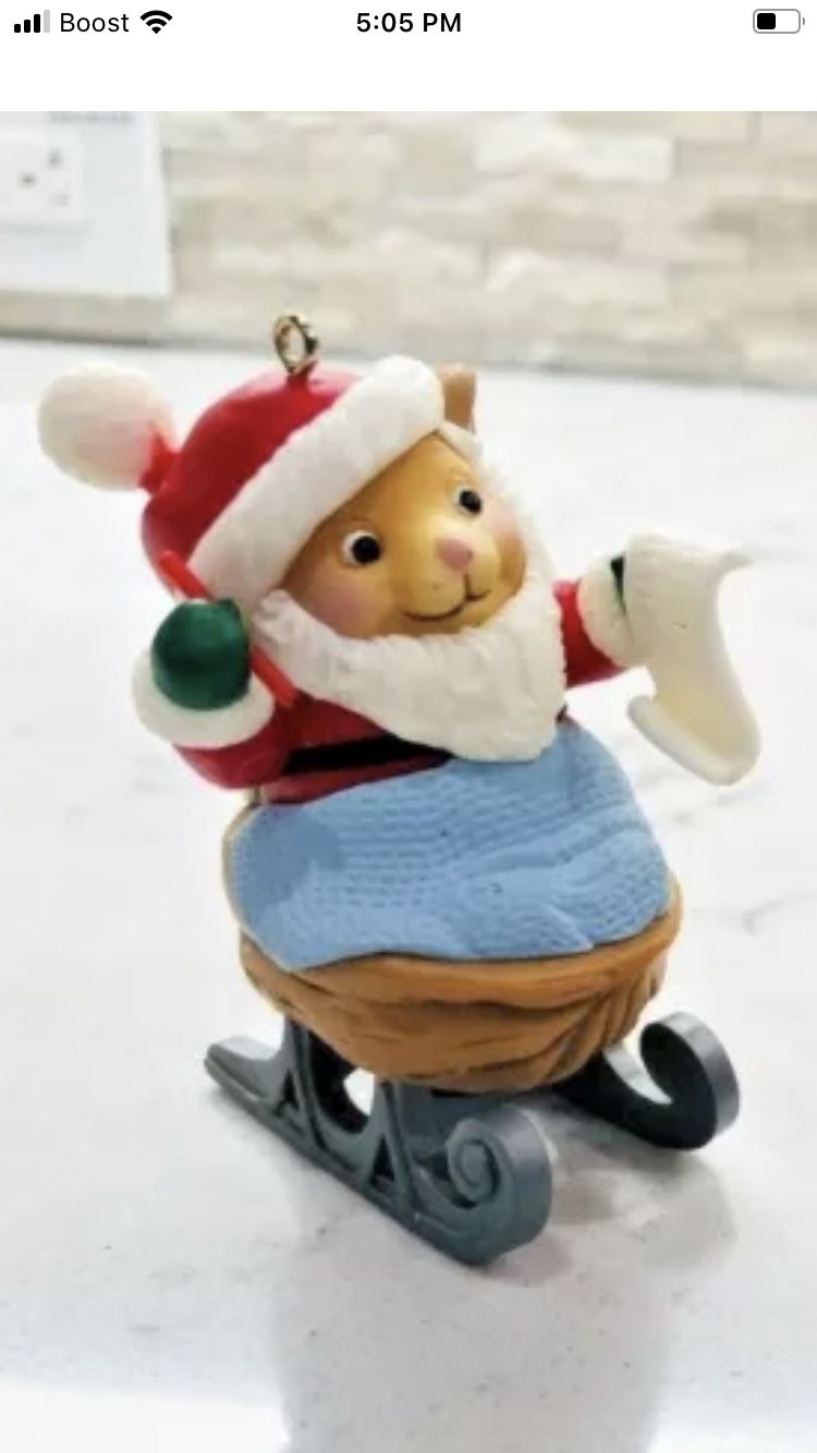 Vintage Avon Mouse Christmas Ornament