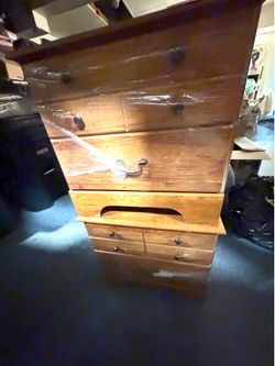 2 wooden dressers