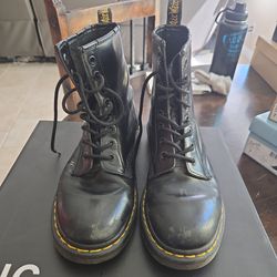 Dr Martens boots- Doc Martens