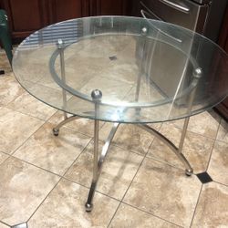 Glass Dining Tabel