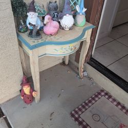 Cute Little End Table