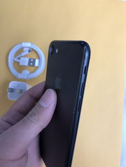iPhone 7 128GB Factory Unlocked