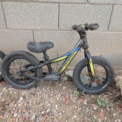 Specialized bike / Black strider bike / balance bike
