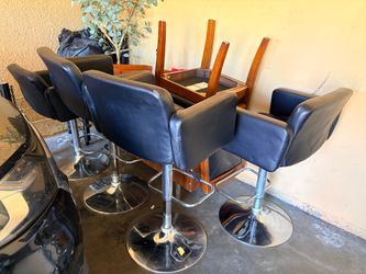 4 Adjustable Hydraulic Barstools - Chrome & Black (Project/Needs Reupholstery) $40 OBO