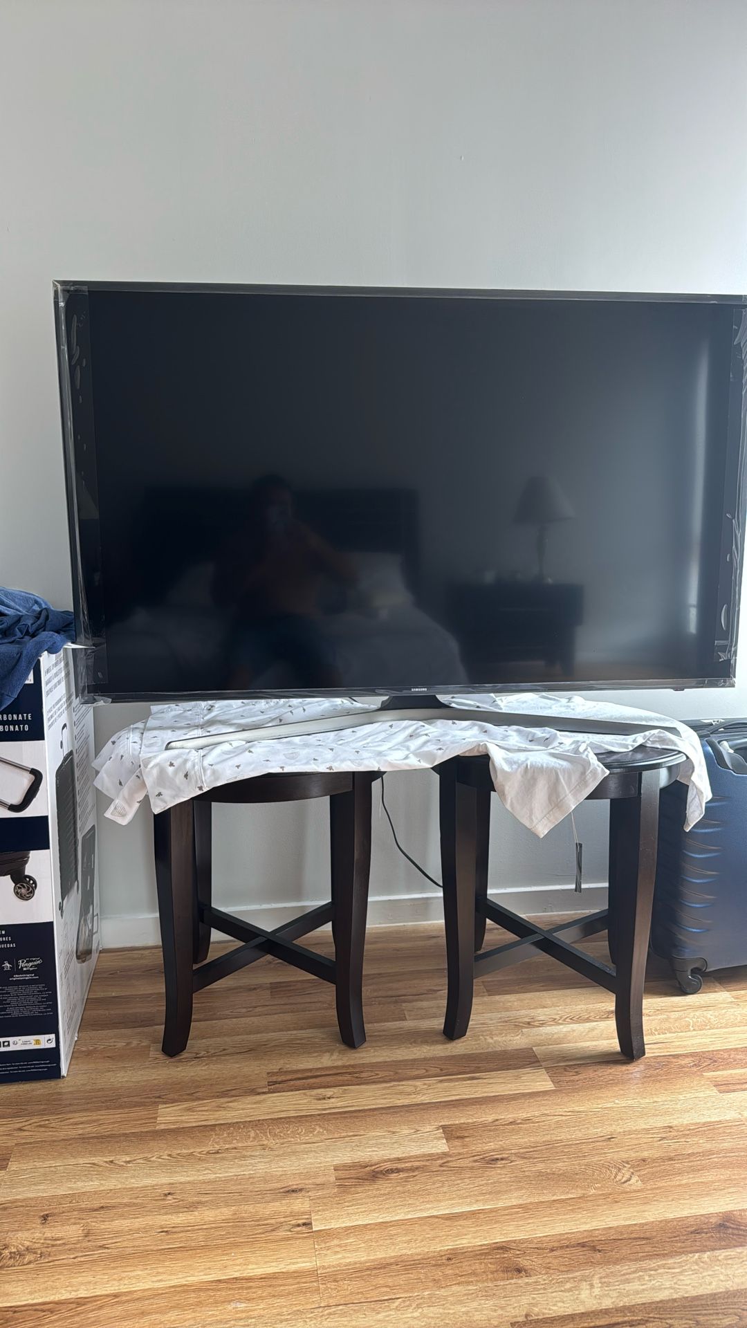 Tv Smart Samsung 55 In And 2 Table Coffe