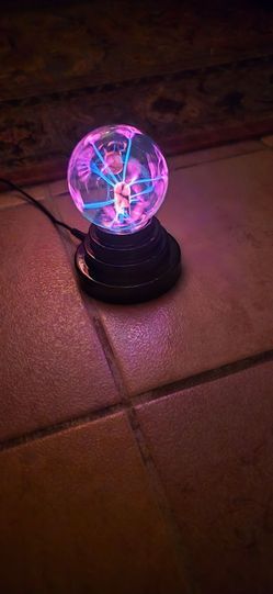 Plasma ball lamp