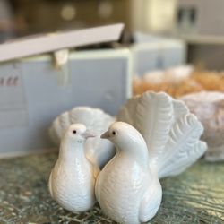 Lladro Couple Doves 
