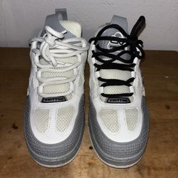 Louis Vuitton Skates Grey 
