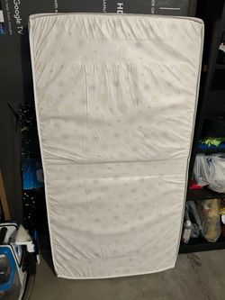 Waterproof mattress for toddler bed