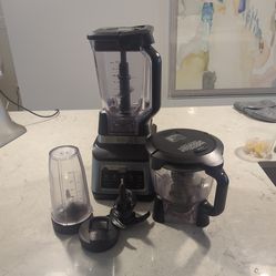 Ninja blender and food processor