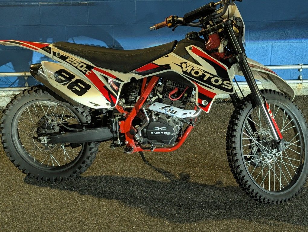 250cc Dirt Bike