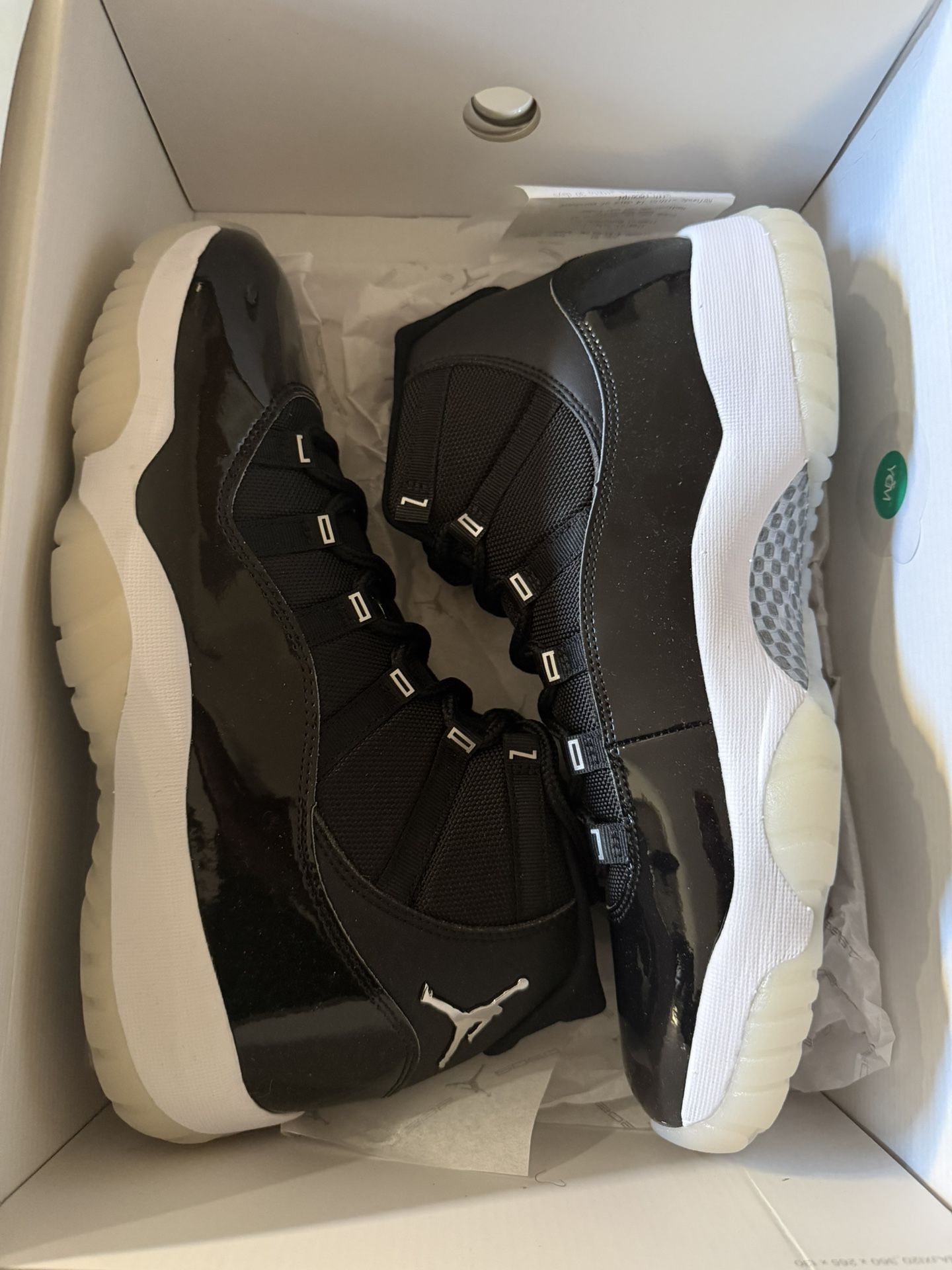 Jordan 11 jubilee Size: 11.5