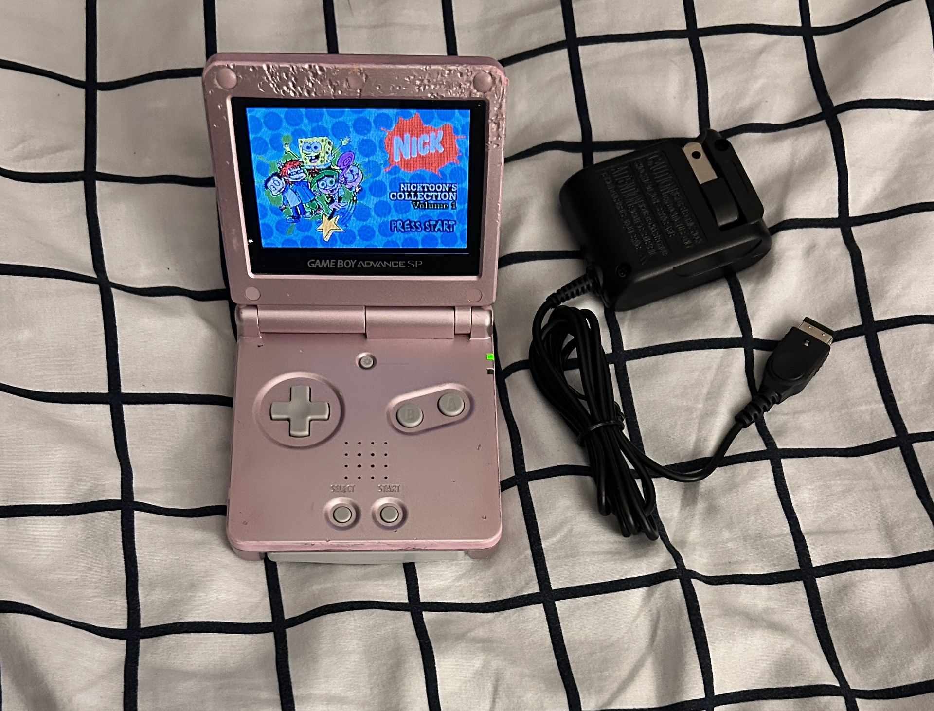 Nintendo gameboy advance SP pearl pink