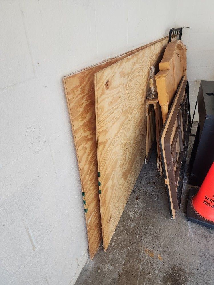 Plywood For Sale. New