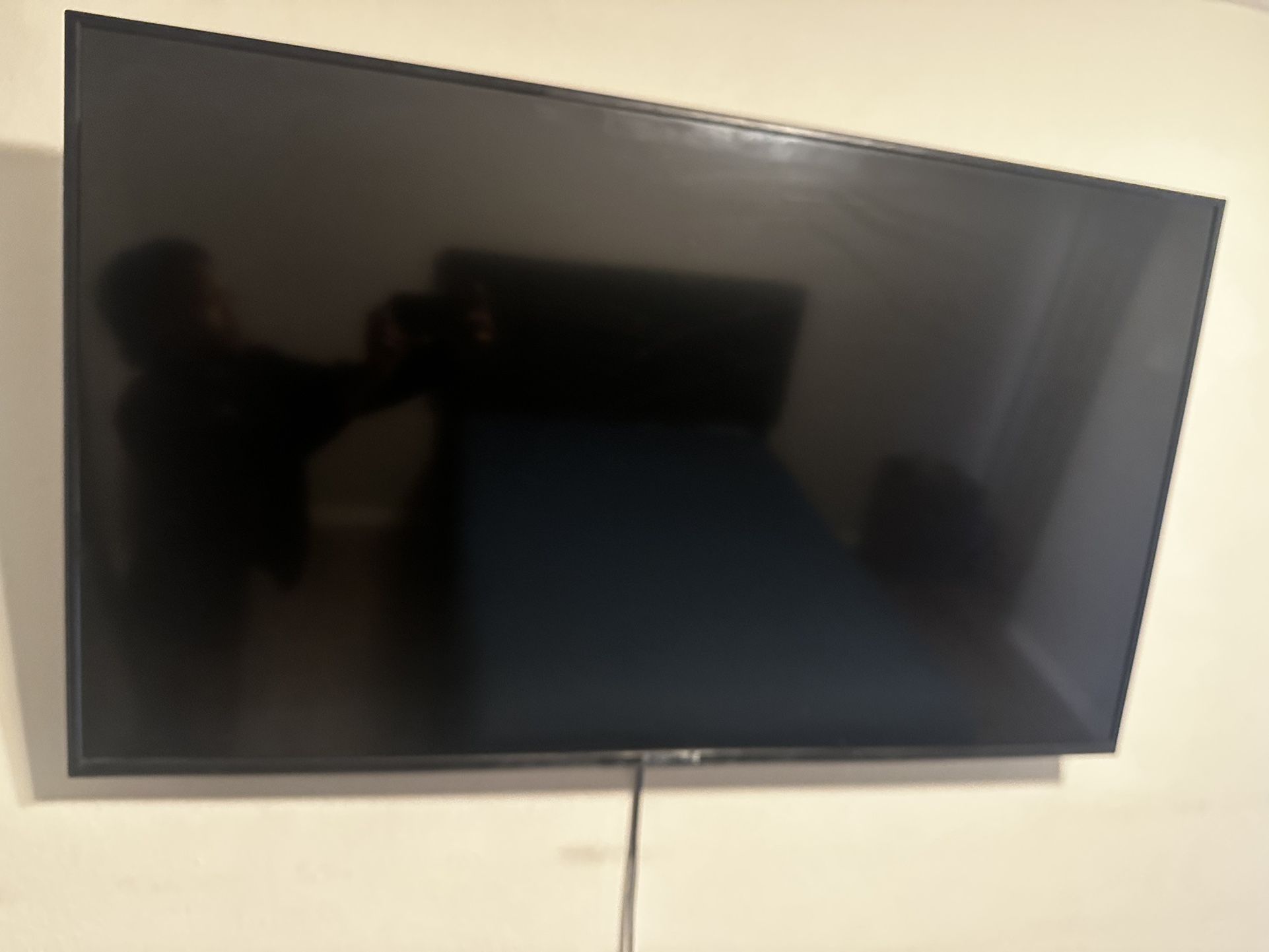 42 Inch Flatscreen Like New