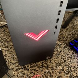 Gaming Pc And Monitor 